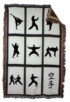 Decke mit Karate Motiven
