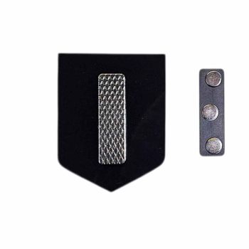 Abzeichenhalter in Wappenform mit Magnethalter