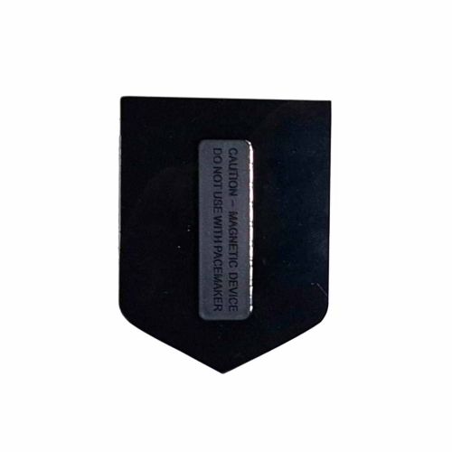 Abzeichenhalter in Wappenform mit Magnethalter